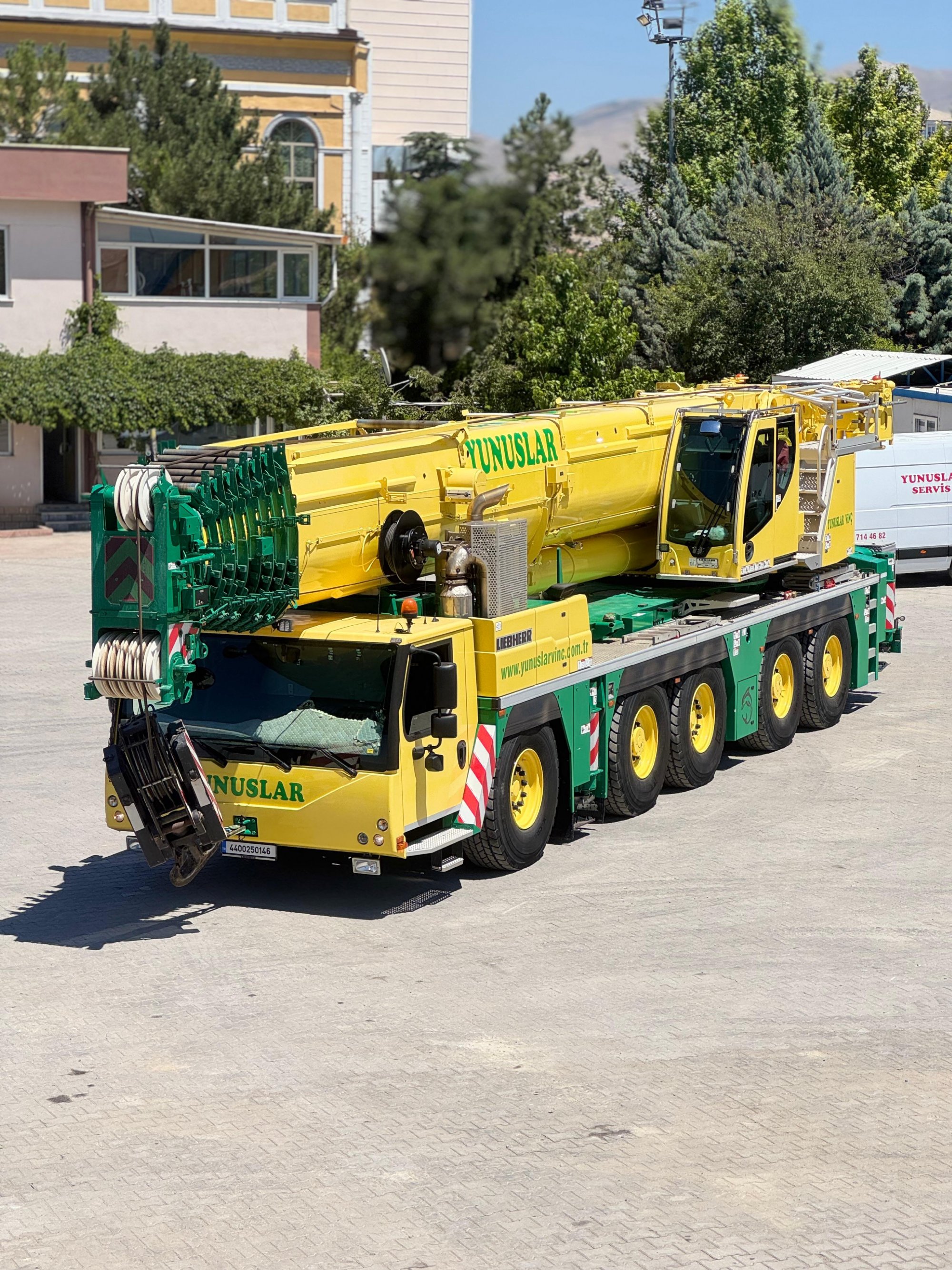 Liebherr LTM 1230-5.2