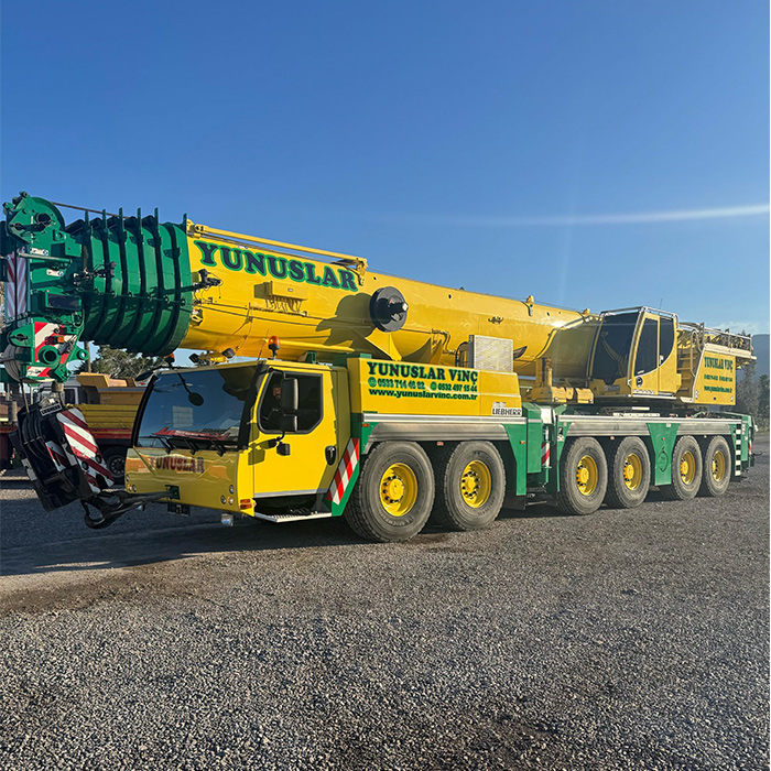 Liebherr LTM 1300-6.1